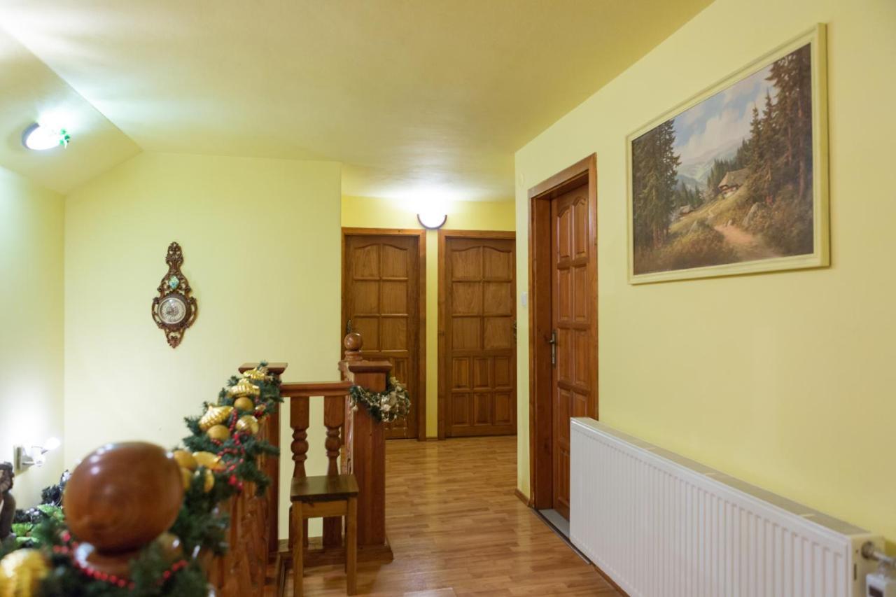 Ubytovanie Adina Poltar Exterior foto